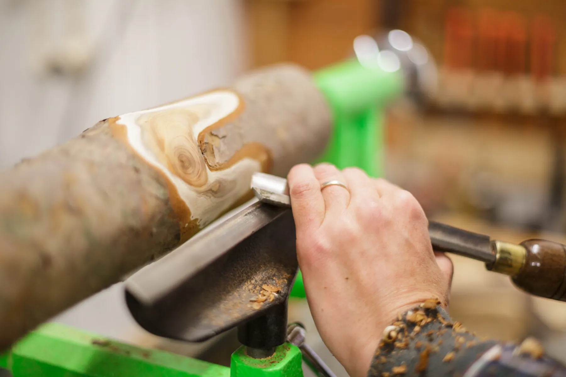 Perfectionnez-vous en tour à bois et réalisez un bol - Image n°1 - Wecandoo