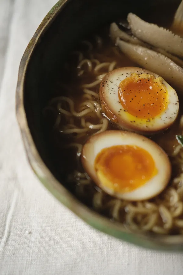 Préparez votre authentique ramen japonais avec Camille et Laure-Emmanuelle - Afbeelding nr. 5 - Wecandoo