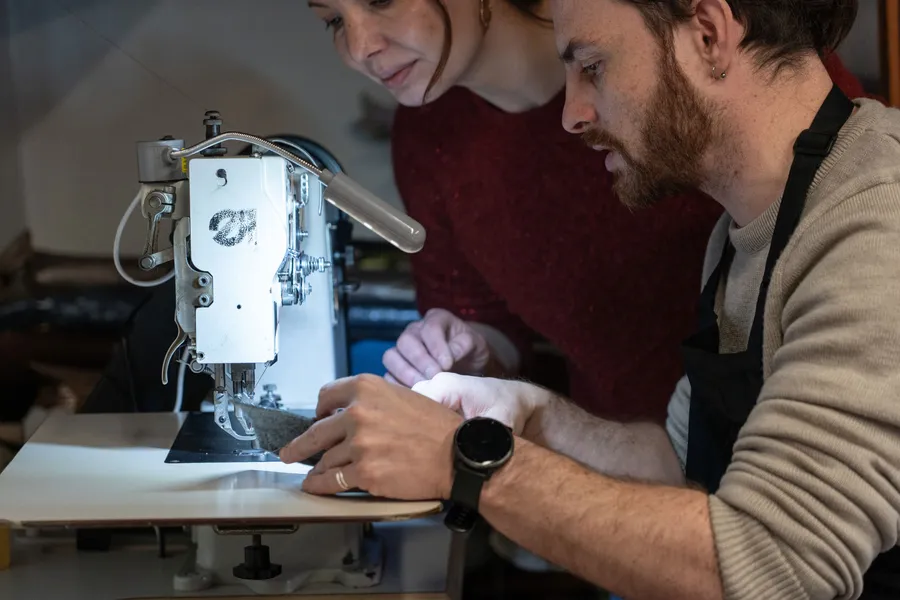Fabriquez votre housse d'ordinateur en cuir et feutre épais - Image n°1 - Wecandoo