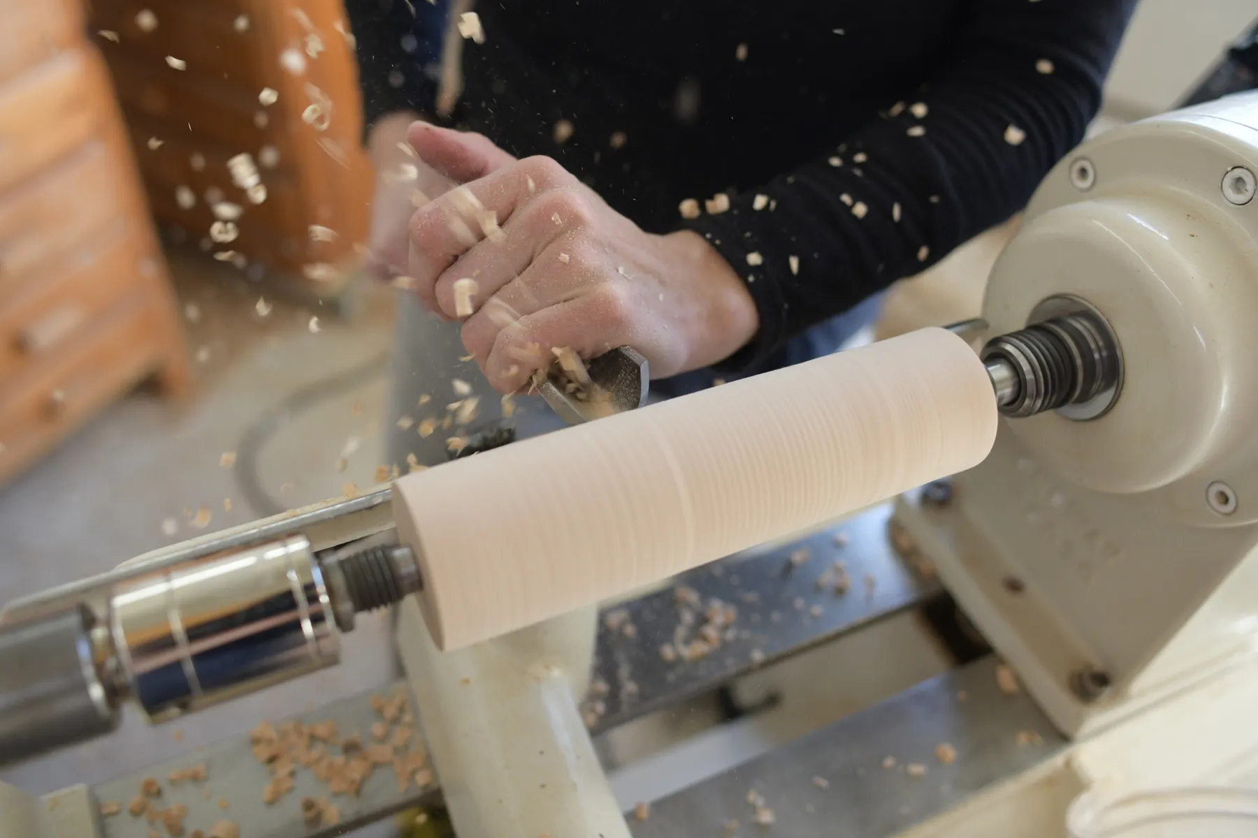 Initiez-vous au tour à bois et réalisez un bol - Image n°3 - Wecandoo