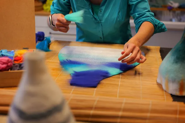 Fabriquez votre abat-jour personnalisé en laine feutrée - Image n°3 - Wecandoo