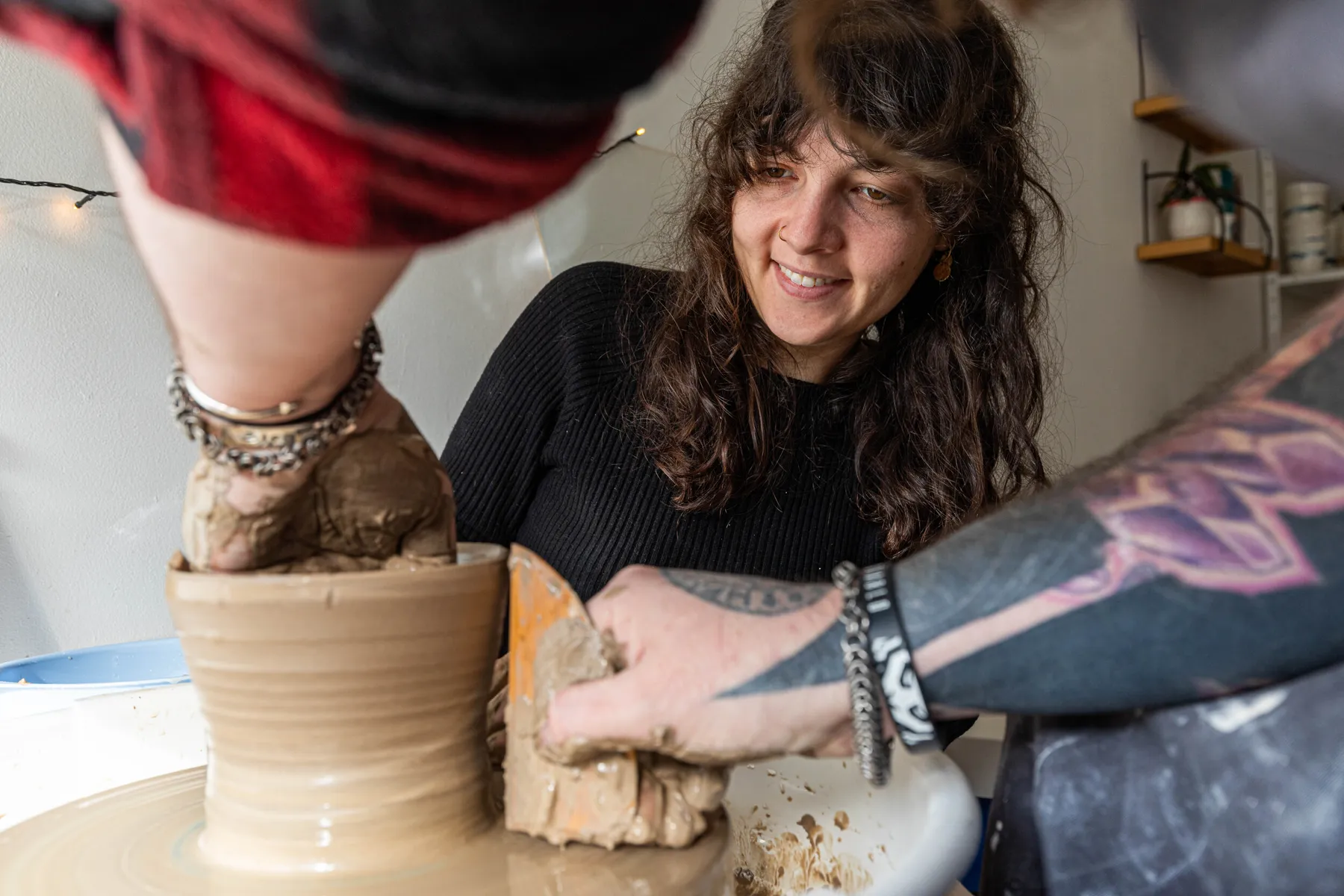 Initiez-vous au tour de potier avec Emma - Image n°1 - Wecandoo