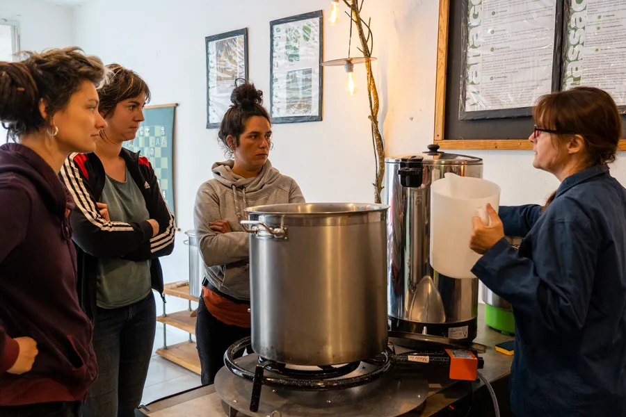 Initiez votre équipe au brassage de bière avec Zoé et Christian - Afbeelding nr. 1 - Wecandoo