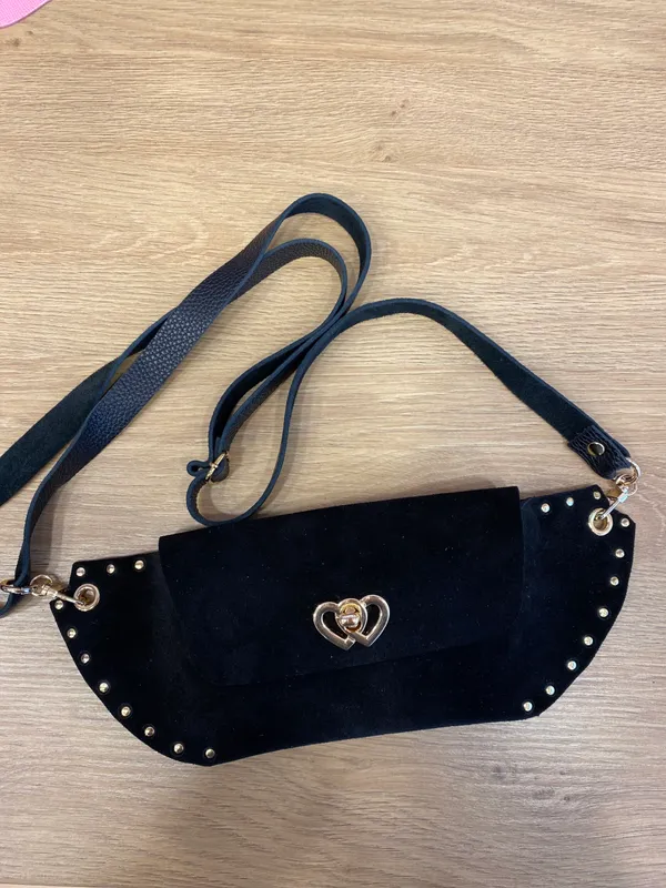 Réalisez votre sac banane en cuir personnalisé - Image n°1 - Wecandoo