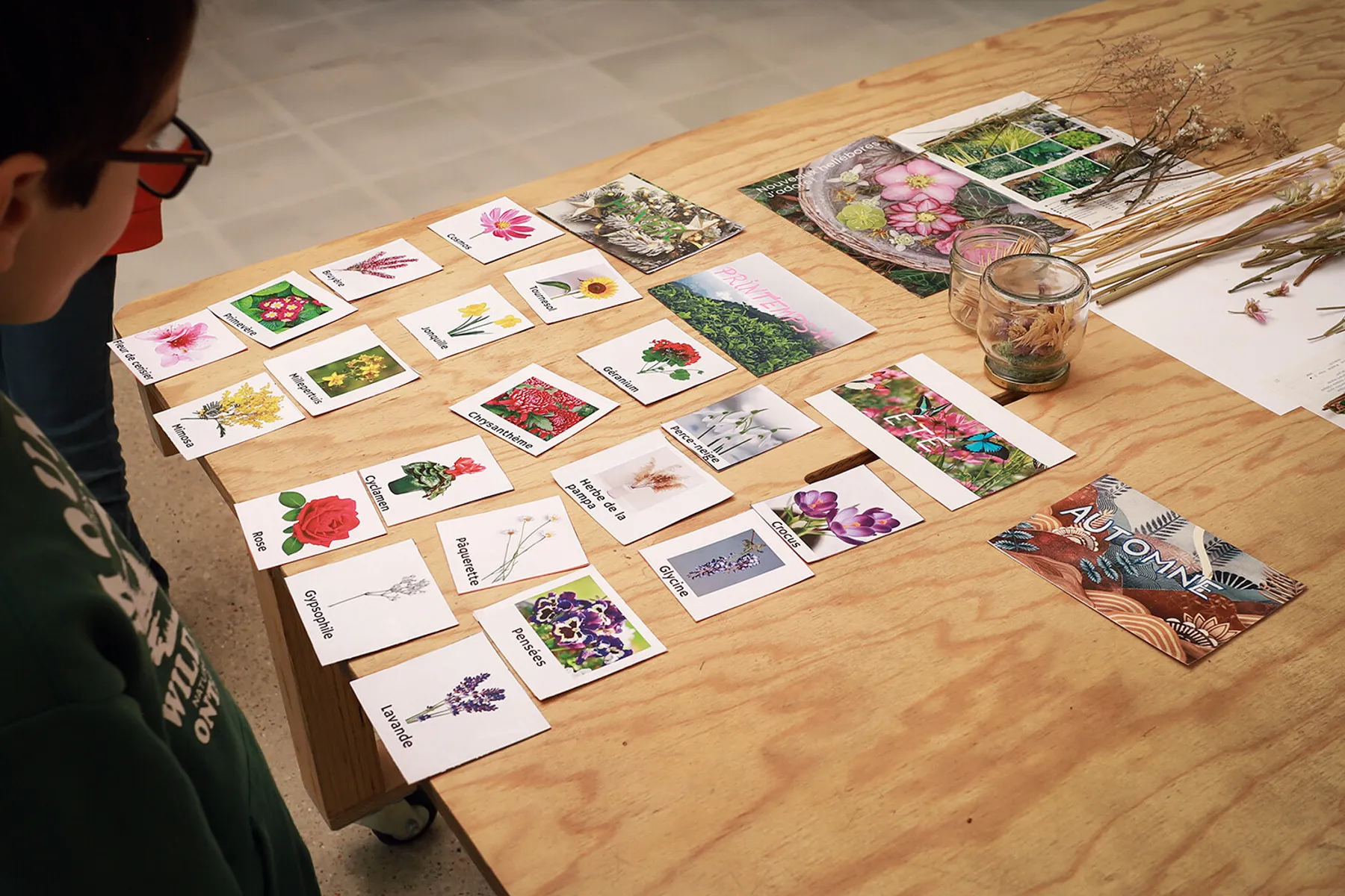 Fabriquez une cloche fleurie unique en duo avec votre enfant - Image n°1 - Wecandoo