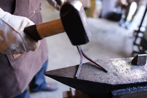 Initiez-vous à la ferronnerie d'art - Image n°3 - Wecandoo