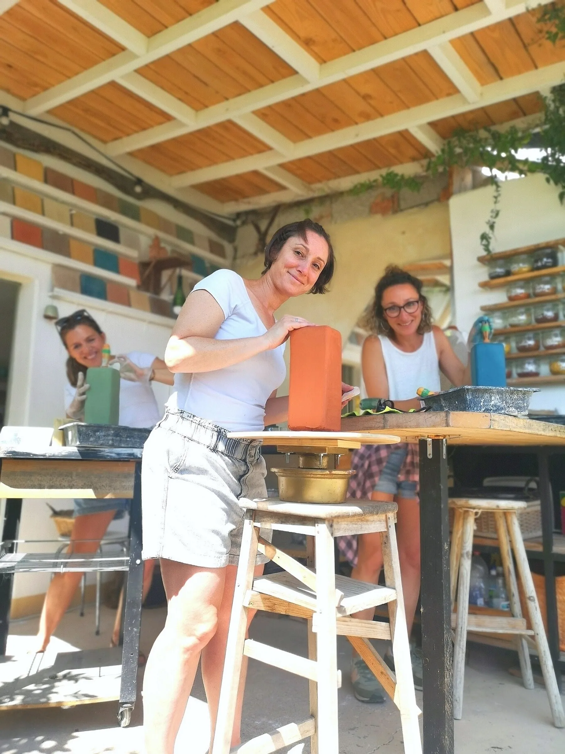 Fabriquez votre lampe en tadelakt sur une journée - Image n°3 - Wecandoo