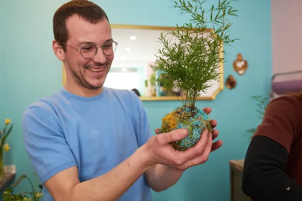 Confectionnez votre kokedama avec Lily - Afbeelding nr. 2 - Wecandoo