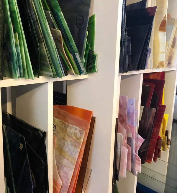 Découvrez l'art du vitrail Tiffany sur une journée avec Bogusia - Afbeelding nr. 2 - Wecandoo