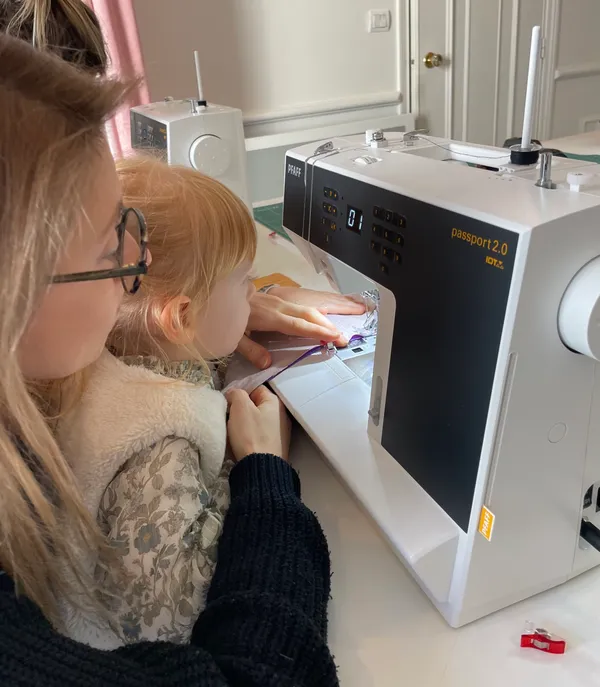 Cousez votre accessoire en duo avec votre enfant - Image n°3 - Wecandoo