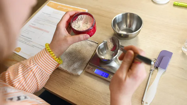 Fabriquez votre duo de produits ménagers zéro déchet - Image n°3 - Wecandoo