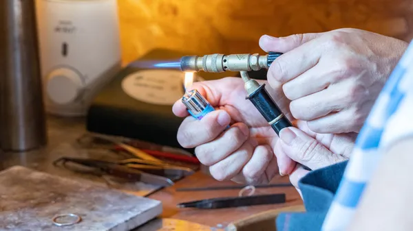 Concevez votre bague en duo avec Elena - Image n°3 - Wecandoo