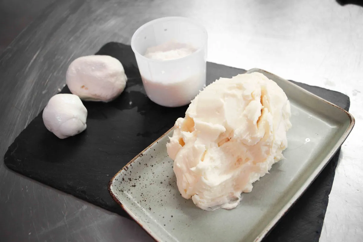 Réalisez votre duo de fromages et votre beurre