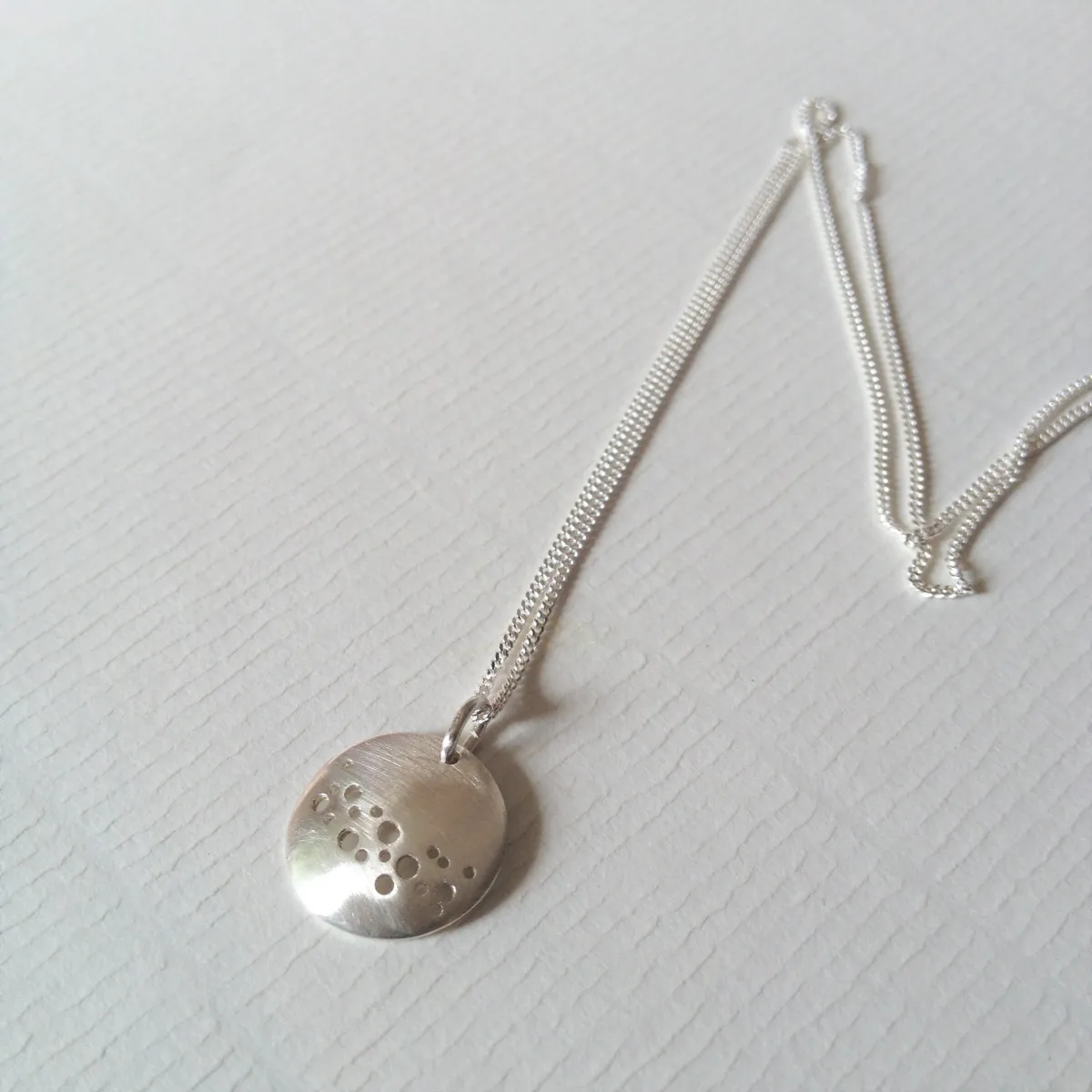 Créez votre pendentif ajouré en argent