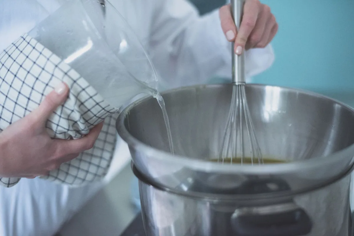 Élaborez votre savon saponifié à froid en groupe