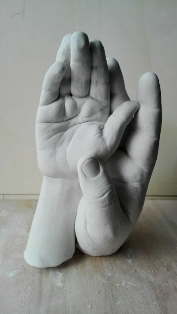 Créez un moulage de vos mains