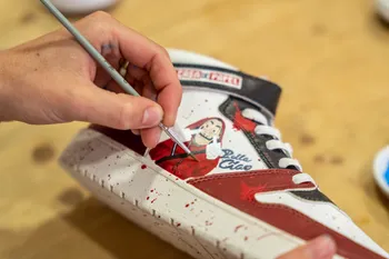 Apprends à customiser tes baskets