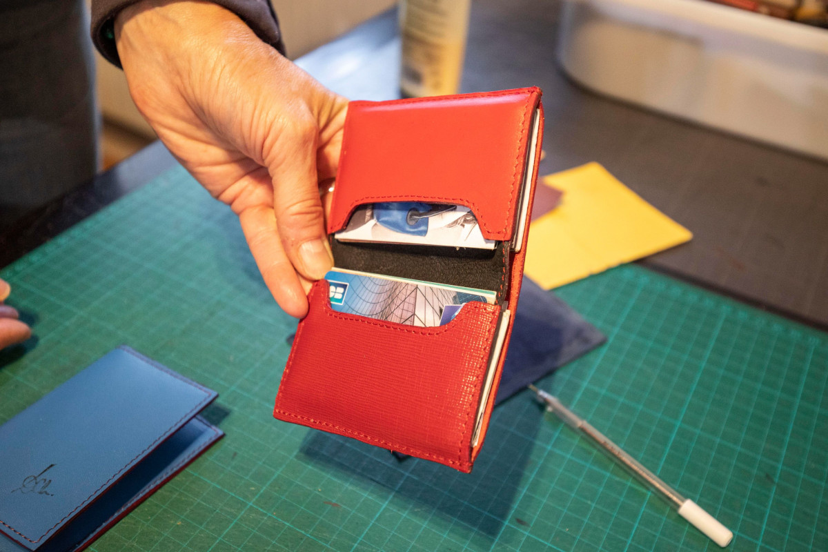 Fabriquez votre porte-cartes en cuir