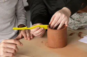 Wecandoo - Modelez votre pot sur pieds