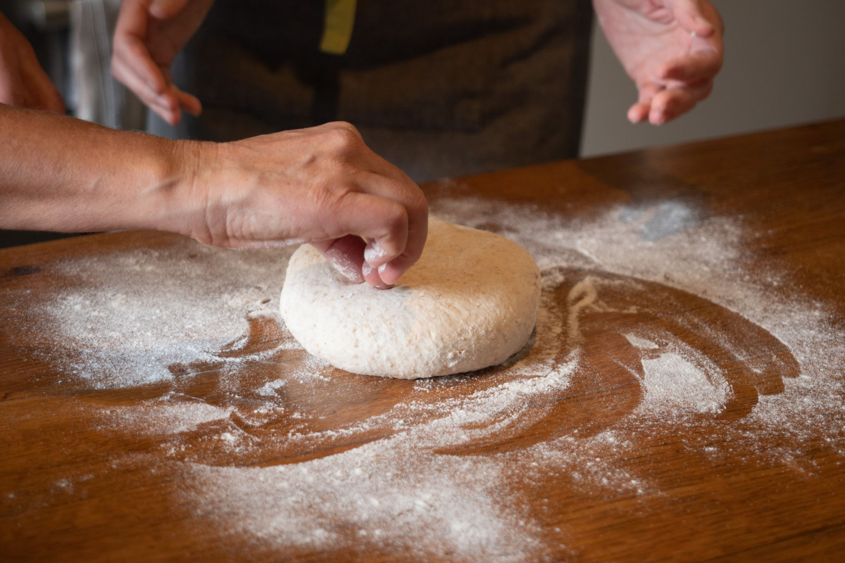 Une journée d'immersion avec une paysanne boulangère