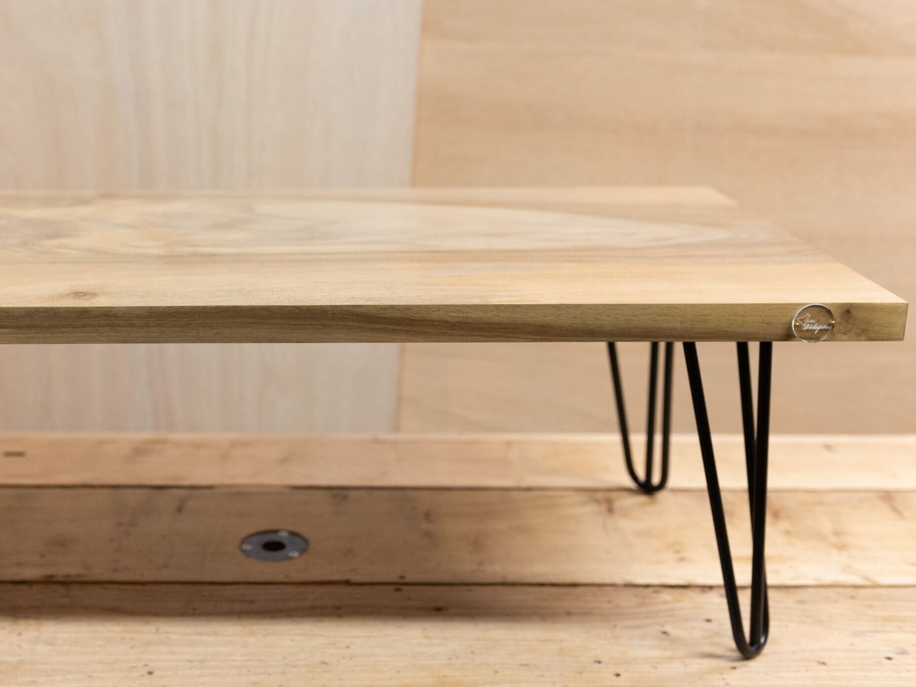Réalisez votre table basse unique en placage noyer