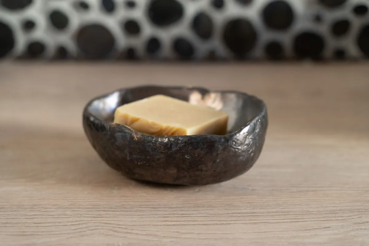 Modelez votre ensemble de salle de bain en céramique