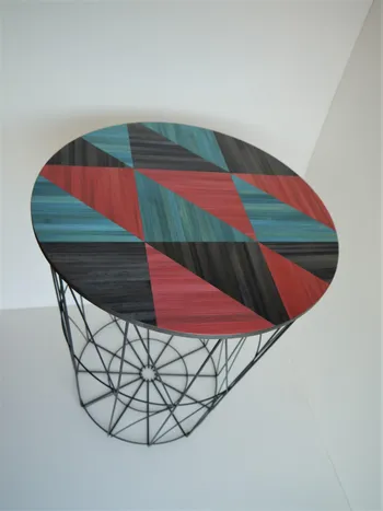 Créez votre petite table en marqueterie de paille