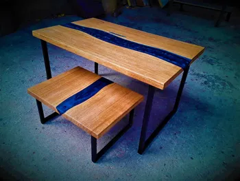 Fabriquez votre river table en bois, métal et époxy