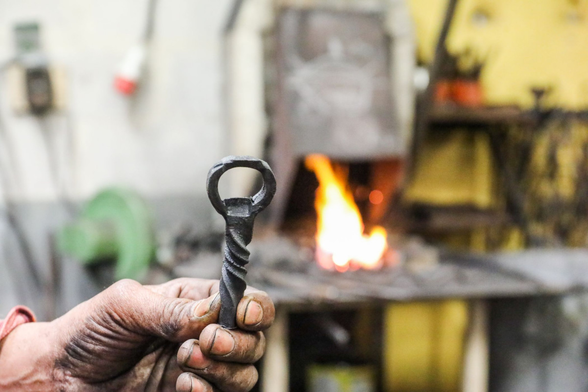 Forgez votre décapsuleur à Paris