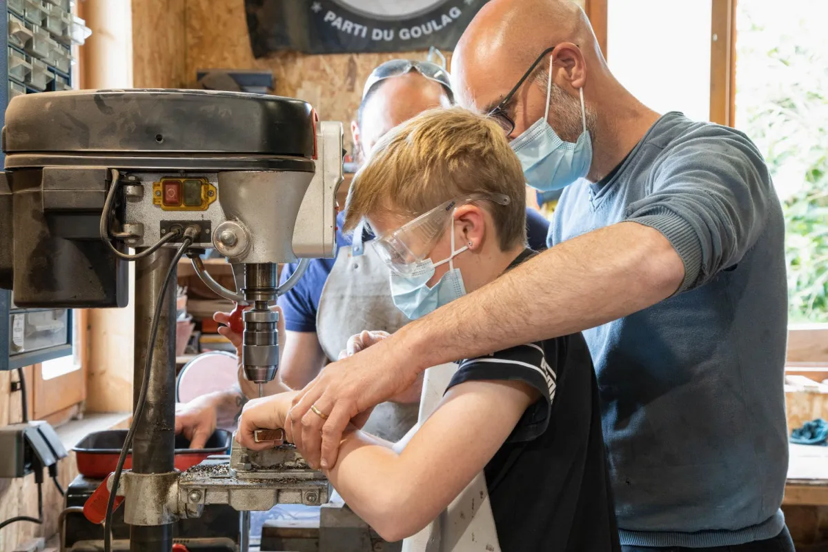 Réalisez votre couteau pliant avec votre enfant