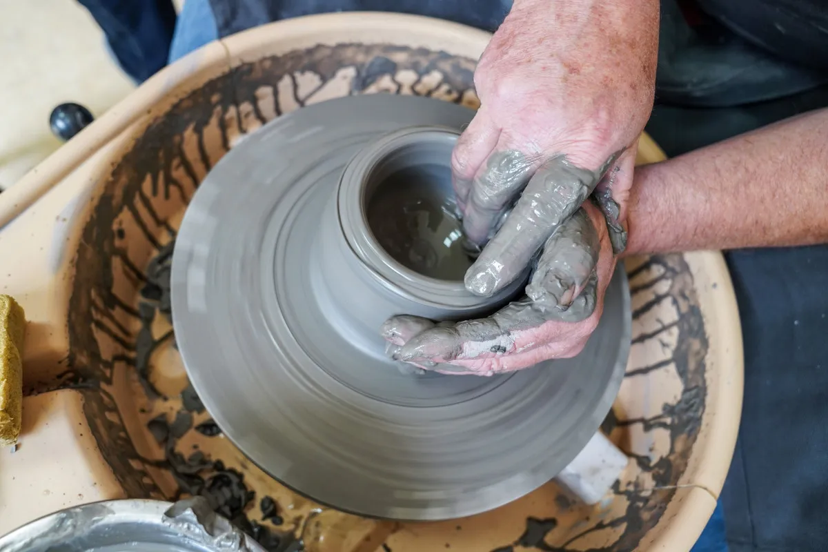 Initiez-vous au tour de céramiste