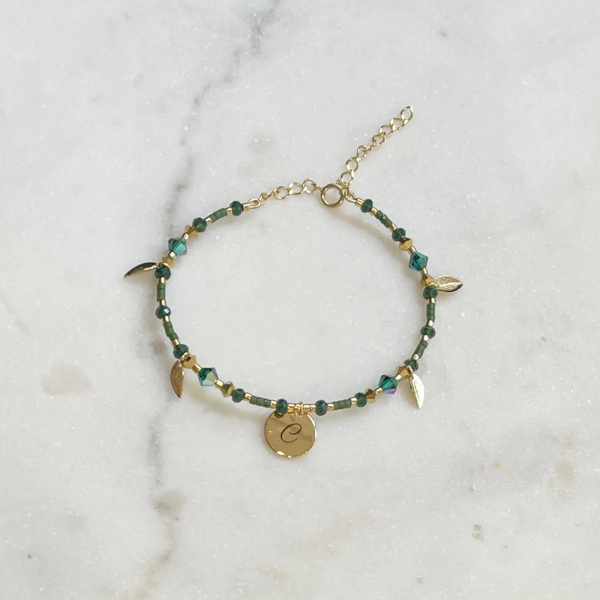 Réalisez votre bracelet avec médaille