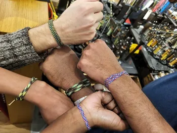 Wecandoo - Fabriquez un bracelet