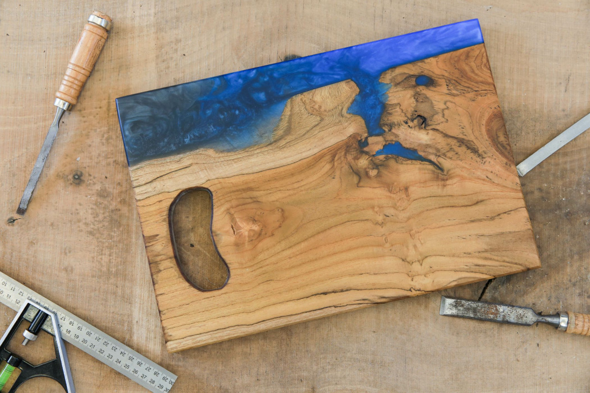 Fabriquez votre planche apéro en bois et résine