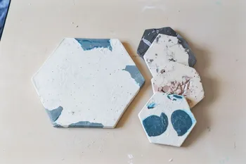 Wecandoo - Fabriquez vos sous-verres et sous-plat en béton