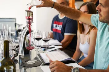 Wecandoo - Assemblez votre vin rouge