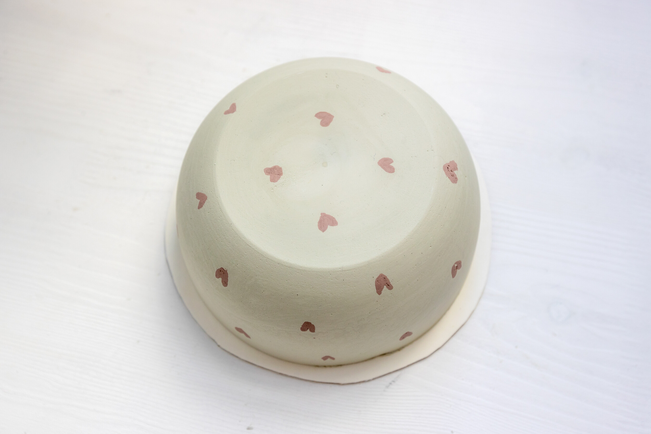 Coulez vos deux bols colorés en porcelaine