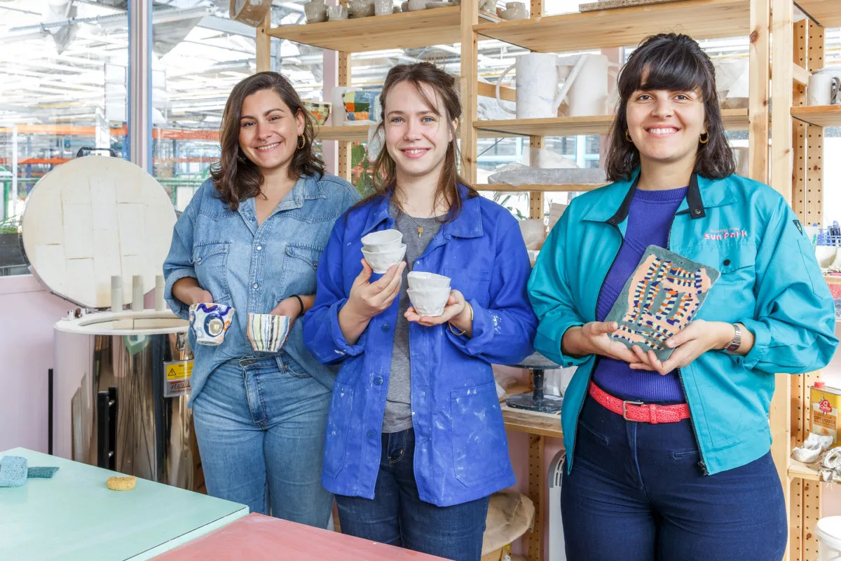 Modelez votre duo de bols décorés en porcelaine