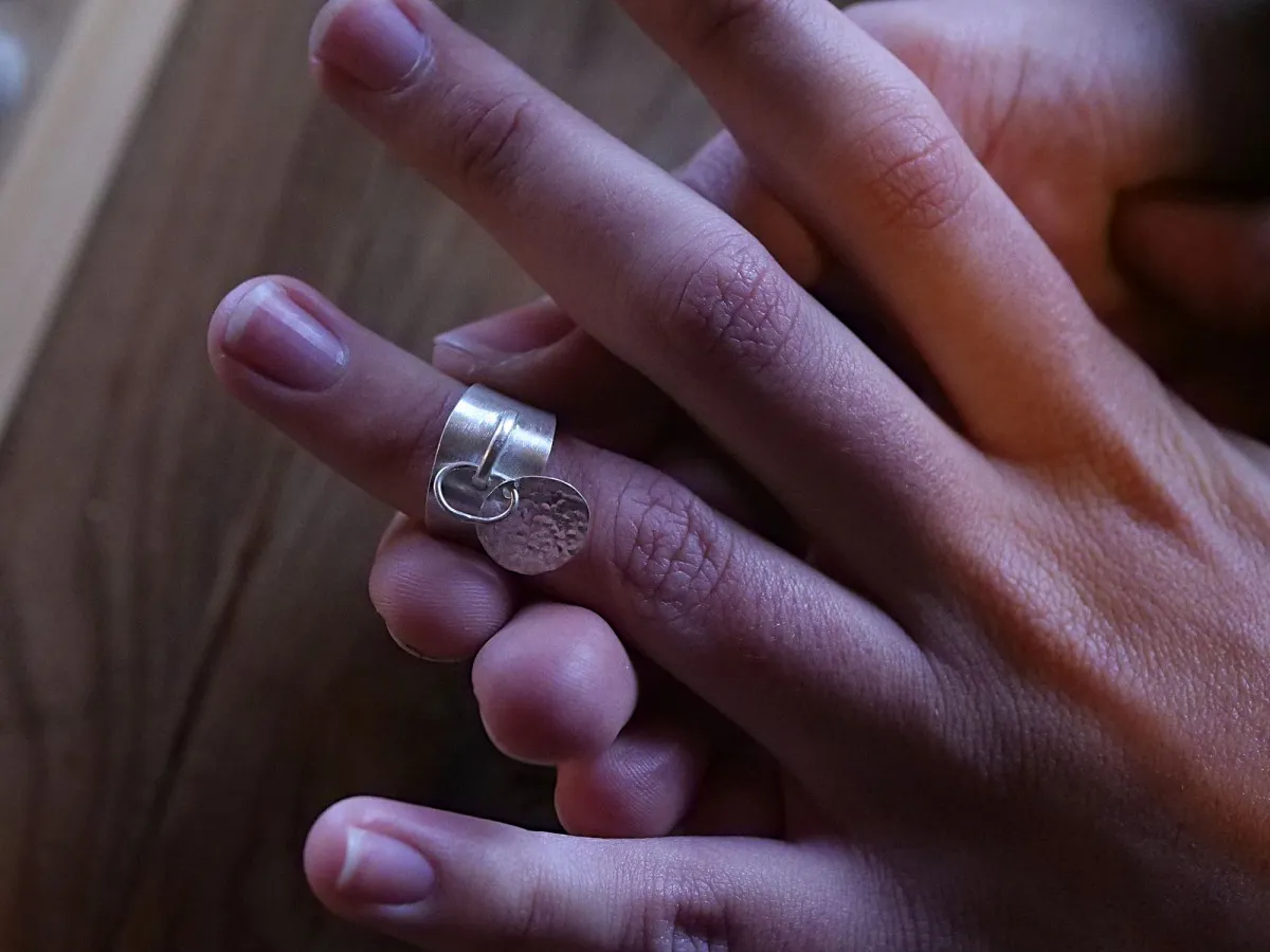 Créez votre bague "volante" en argent