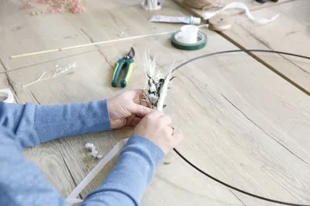 Wecandoo - Créez votre couronne murale en fleurs séchées