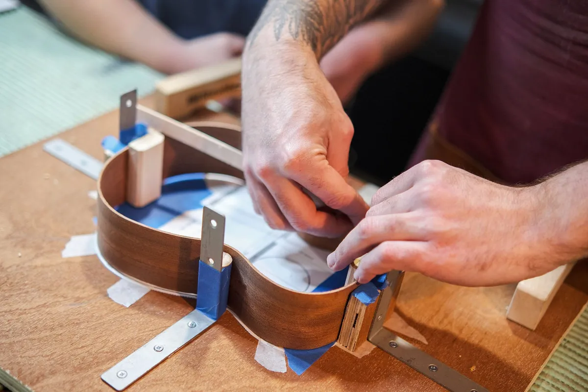 Assemblez votre ukulélé - 6J