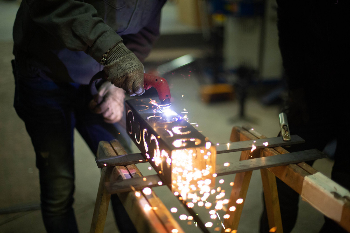 Réalisez votre lampe totem en métal