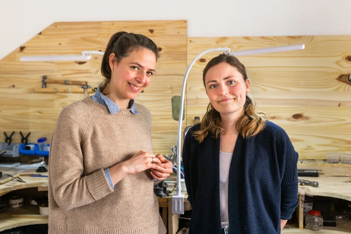 Sertissez votre pendentif avec une pierre fine