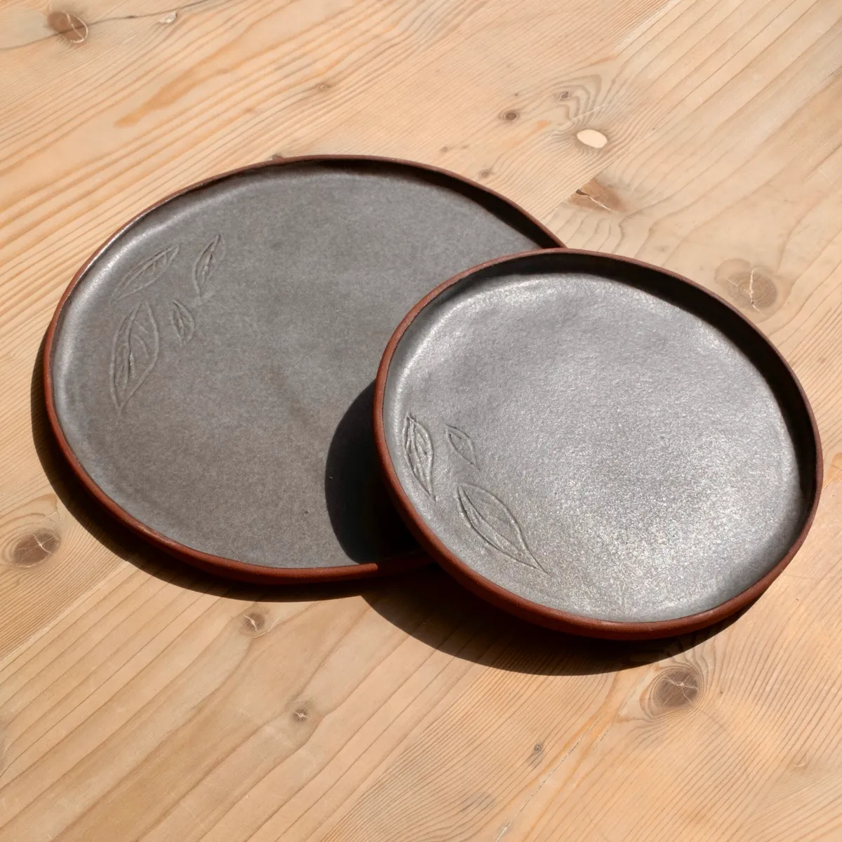 Modelez et décorez votre duo d'assiettes
