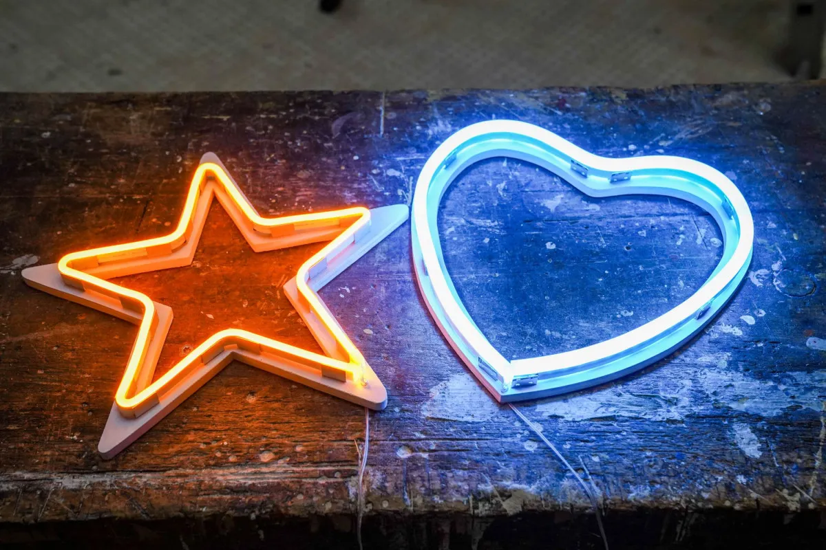 Créez votre cœur ou votre étoile en néon-LED