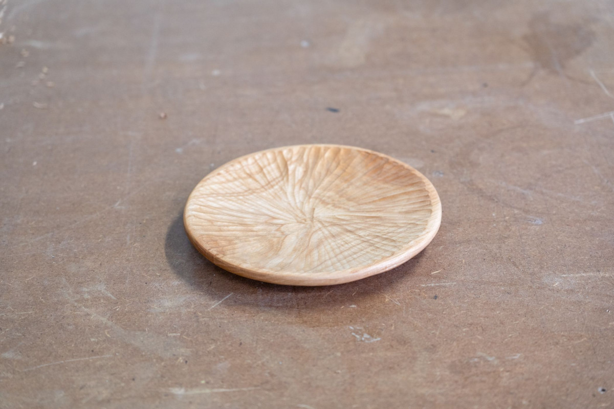 Sculptez votre assiette en bois