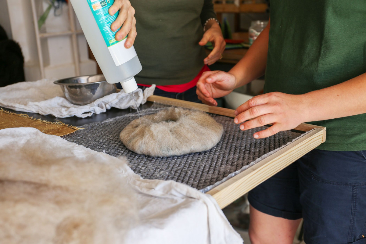 Réalisez votre vase en feutre à Paris