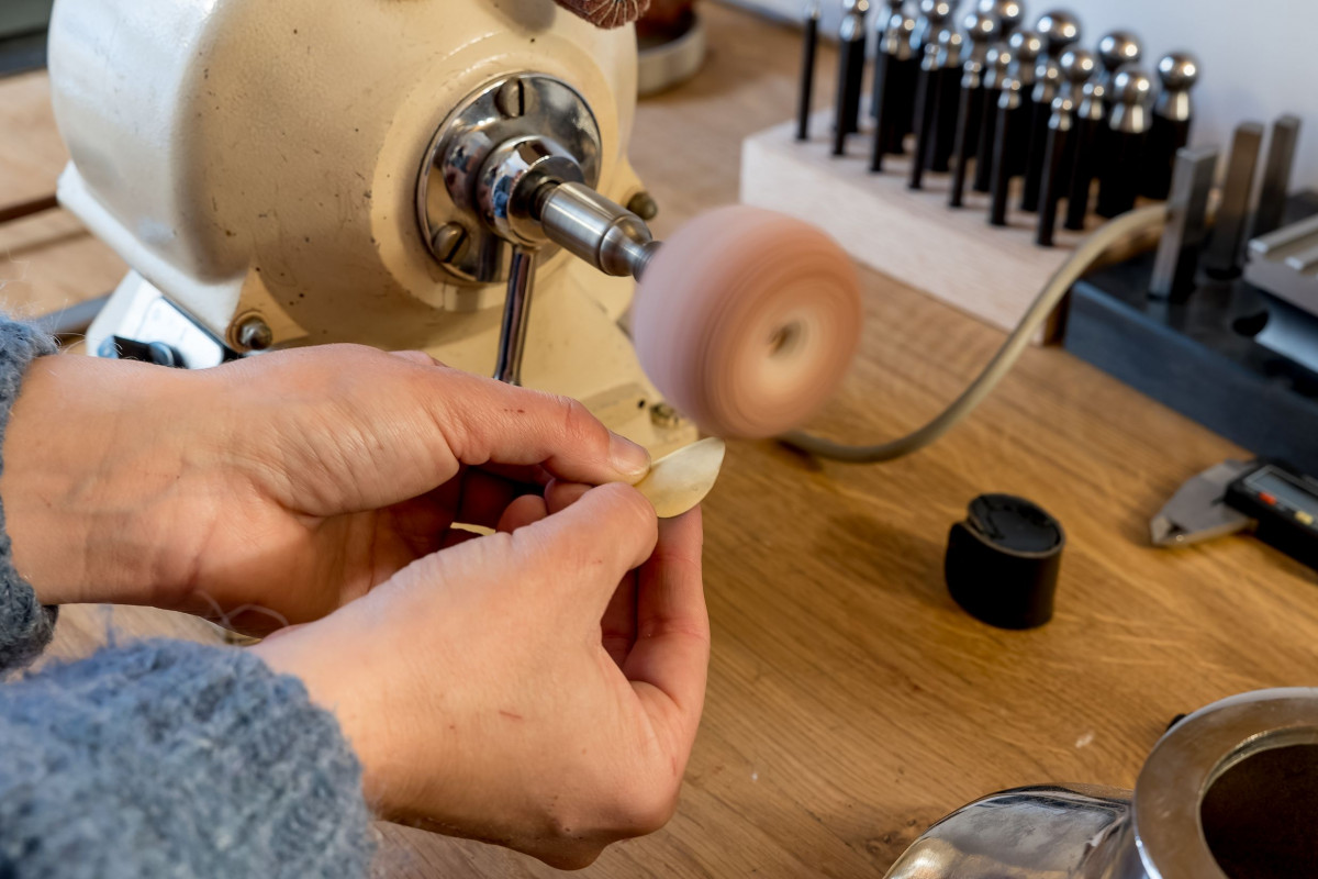 Concevez votre pendentif en or éthique 18 carats