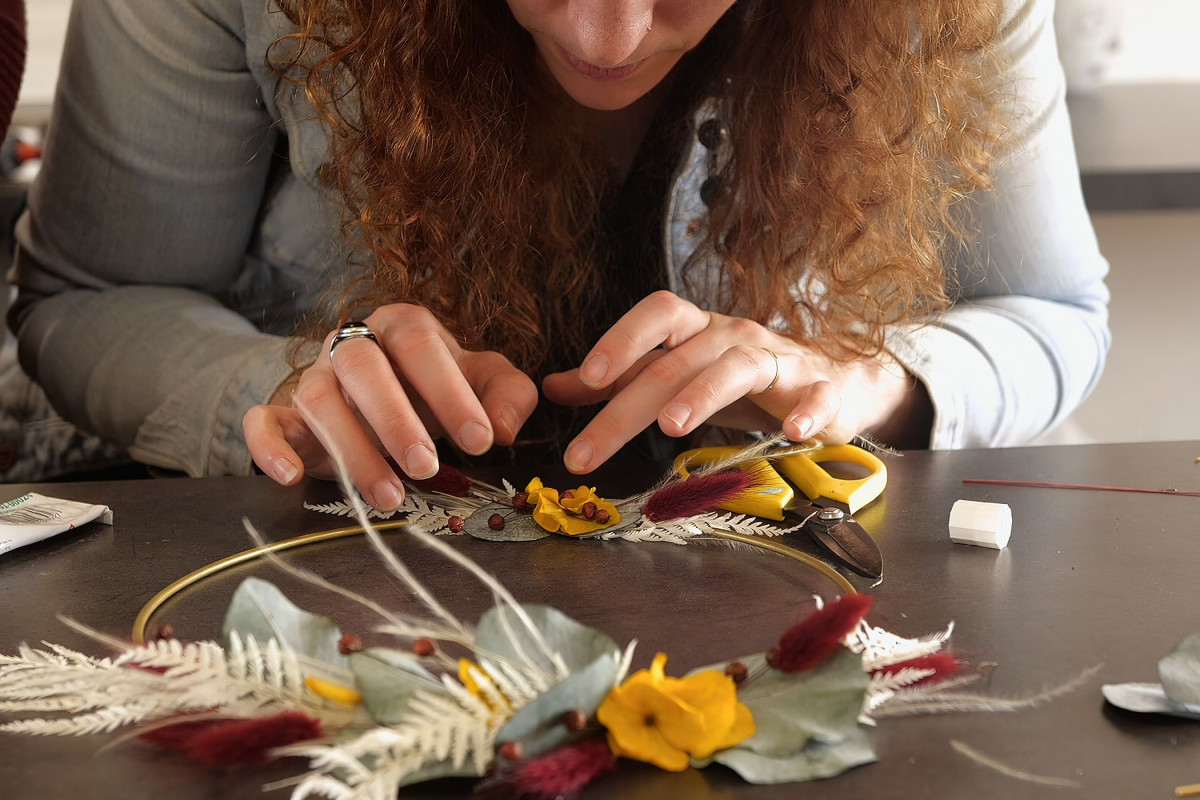 Réalisez votre couronne de fleurs séchées