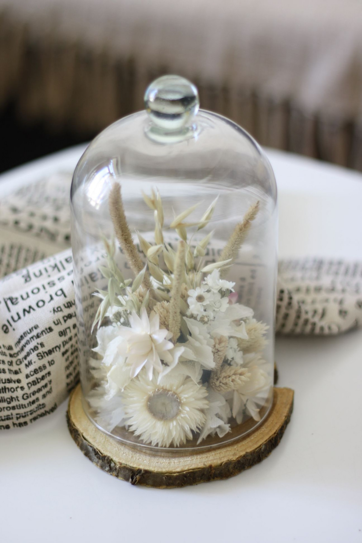 Réalisez votre cloche en fleurs séchées